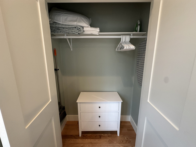 Interior 4, Brand New Construction! 1 Bed/1 Bath/private Deck - Unit 3 1 Bedroom Apts, Newport