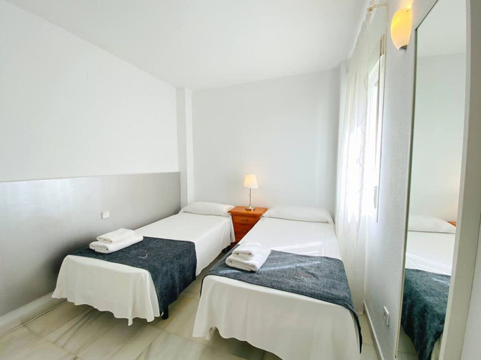 Bedroom 5, 3 Bedroom Ground Floor Easy Parking F-2, Málaga