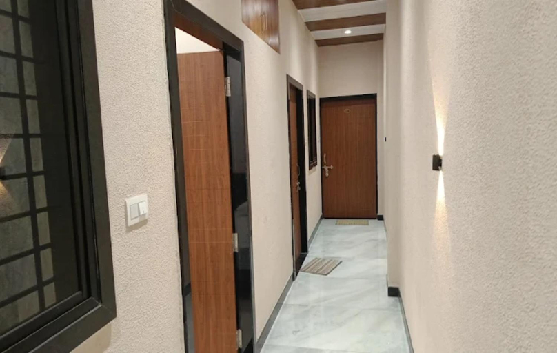 Others 5, Hotel Mahadev Kripa, East Nimar