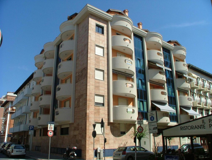 3, Lovely private garden apartment for four in Grado, Gorizia