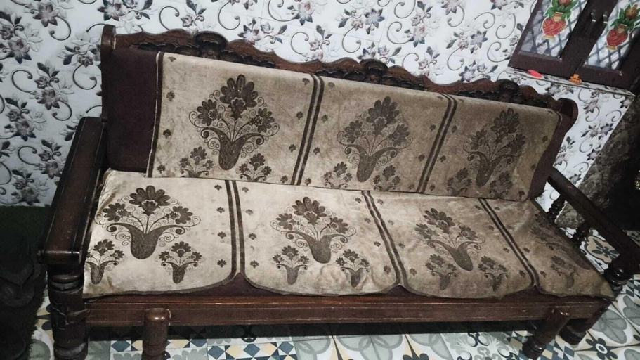 Interior, Royal Hotel, Chhatarpur