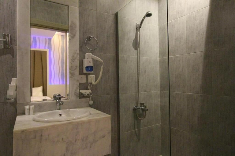 Bathroom 5, hayat rose for serviced apartments, Riyadh