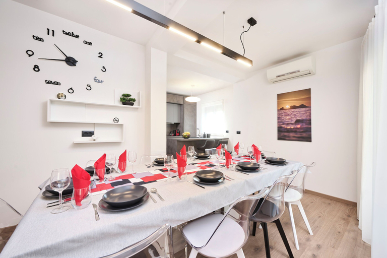 Dining 2, House Tinis, Umag
