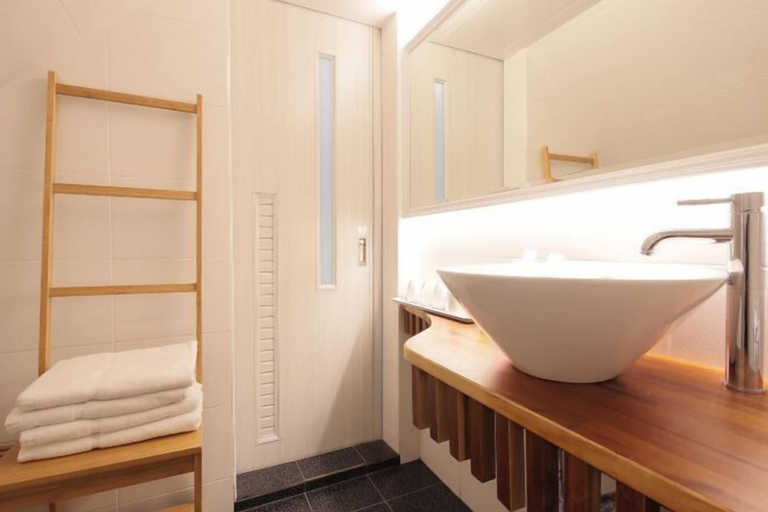 Bathroom 2, Xigang Waipojia, Tainan
