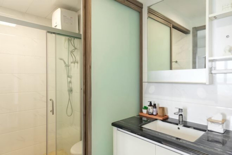 Room 5, Calma 2BR II @Skyhouse Apartment, Tangerang Selatan