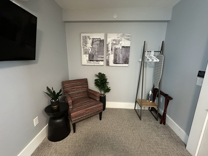 Interior 5, Bright 1 Bed/1 Bath On Historic Pelham St - Unit 2 1 Bedroom Home, Newport