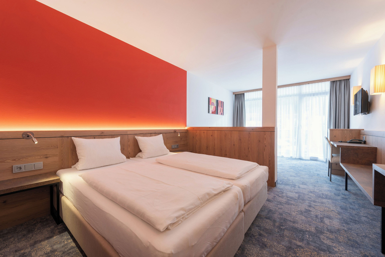 Bedroom 4, Hotel Alpenland, Landeck