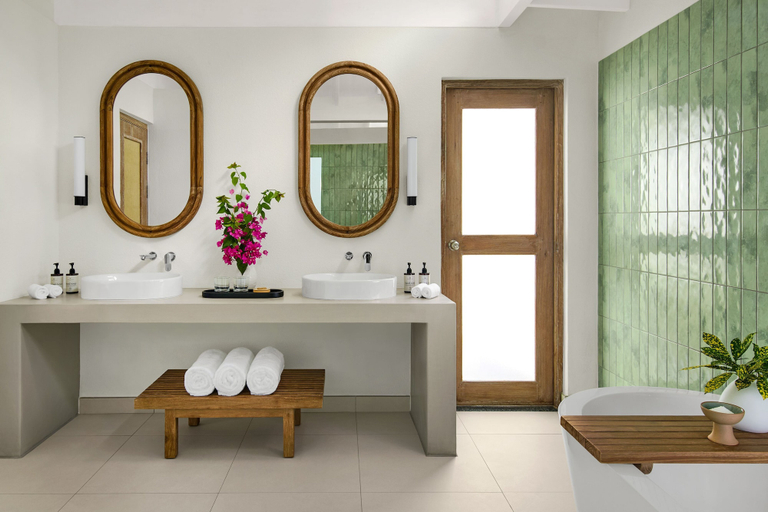 Bathroom 5, NH Collection Maldives Reethi Resort, Baa Atoll