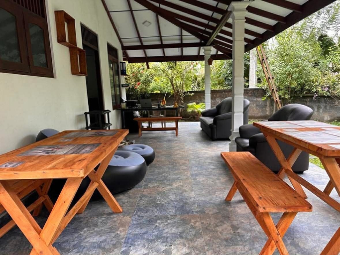 Living area, R BackPacker Hostel, Habaraduwa
