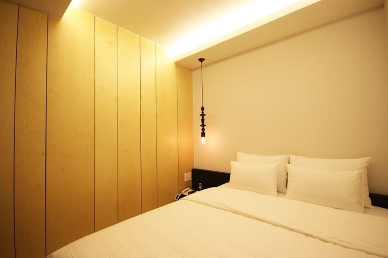 Bedroom 3, Nampo Mini Hotel May, Jung