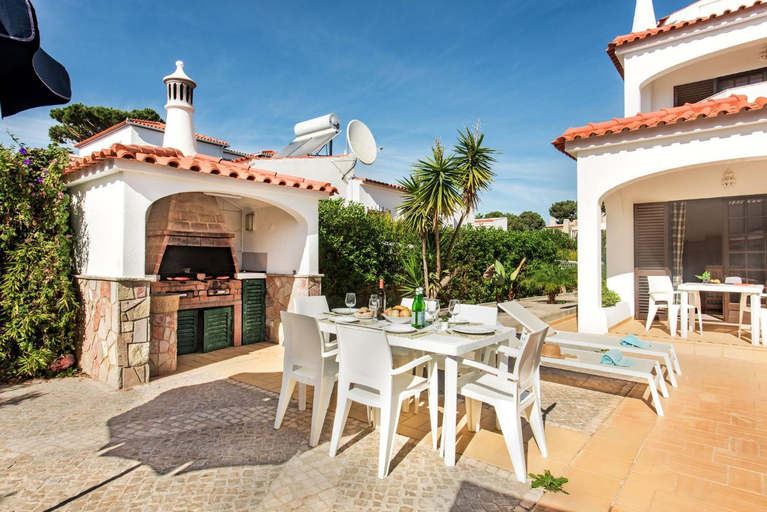 Others 3, Ideal Villa for Fantastic Family Holidays, Loulé
