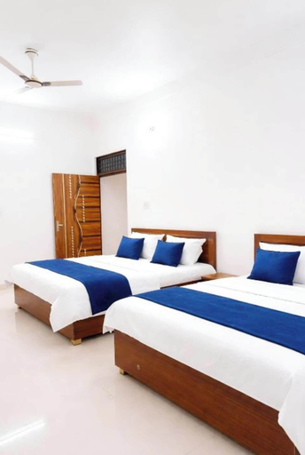 Room 2, Hotel Shri Geeta Dham Near Prem Mandir, Mathura