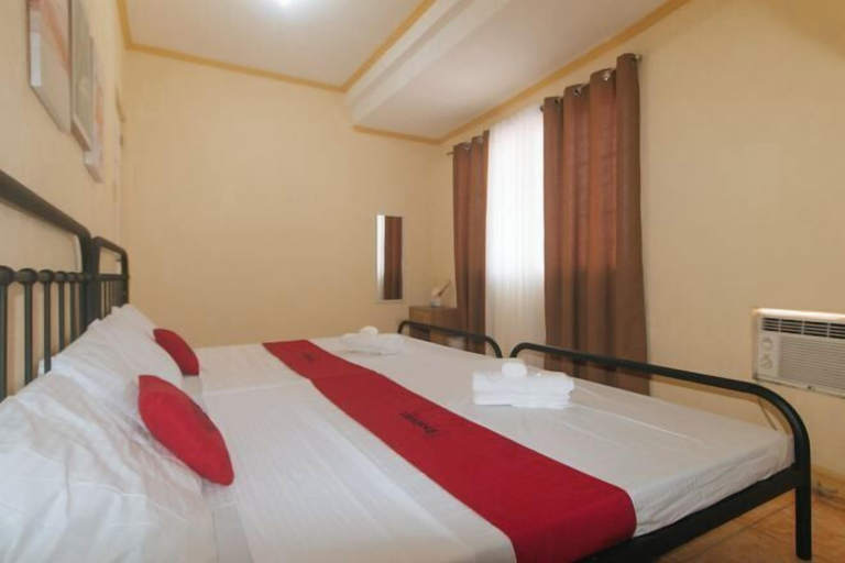 Bedroom 3, RedDoorz @ Yssa Ademar near Robinsons Jaro, Iloilo City