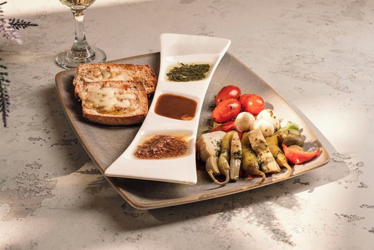 Restaurant 4, NALU Latchi Leonardo Limited Edition