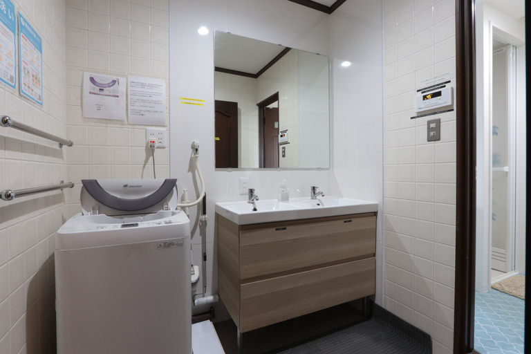 Bathroom 4, Guesthouse Ivy, Higashiōsaka