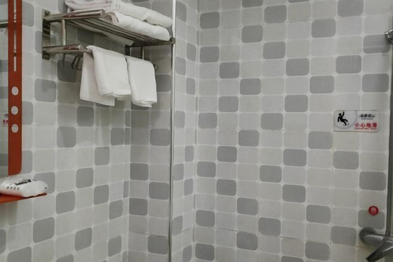 Bathroom 3, Liuzhou Yuexing Hotel, Liuzhou