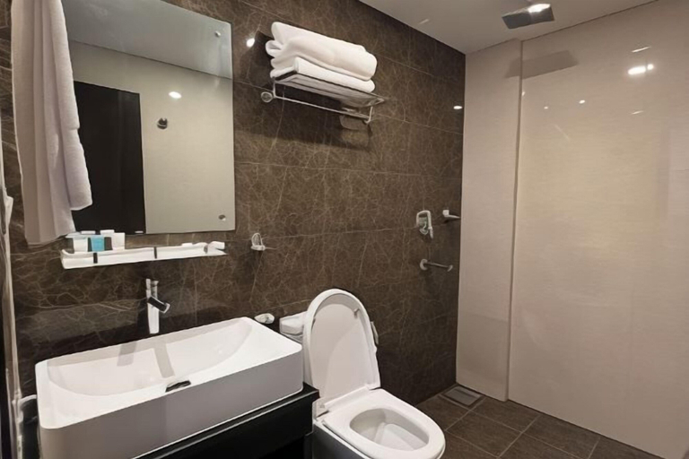 Bathroom 3, Hotel Black Diamond, Bagmati