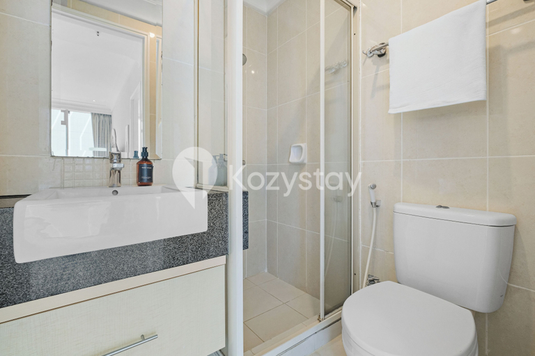 Bathroom 5, CYAN by Kozystay, South Jakarta