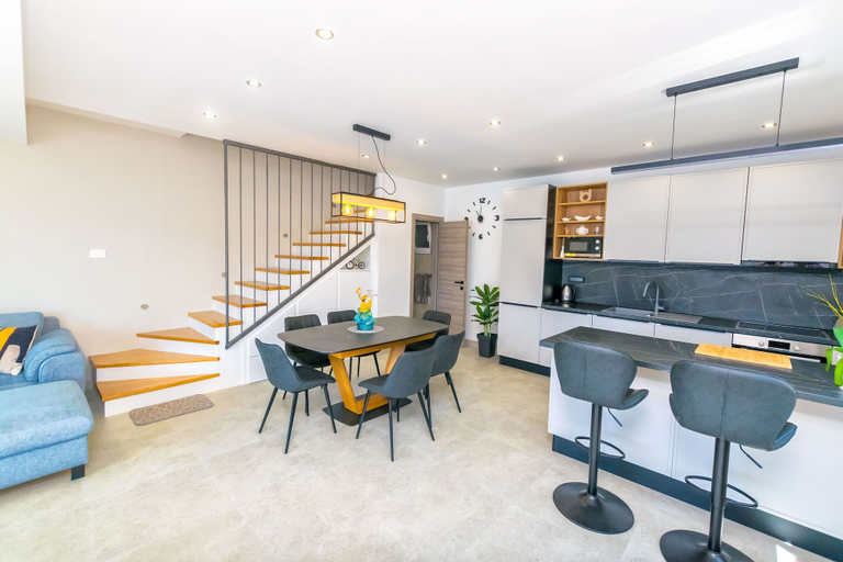 Private kitchen 3, House Paval, Blato