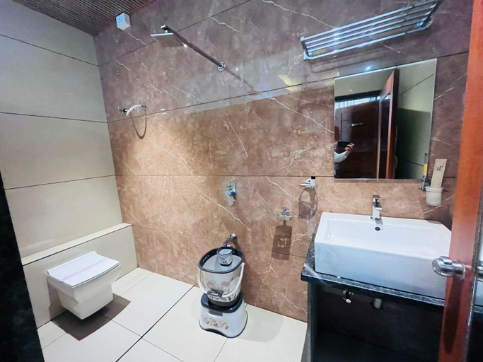Bathroom 3, Krishna's Wood Villa, Kolhapur, Kolhapur