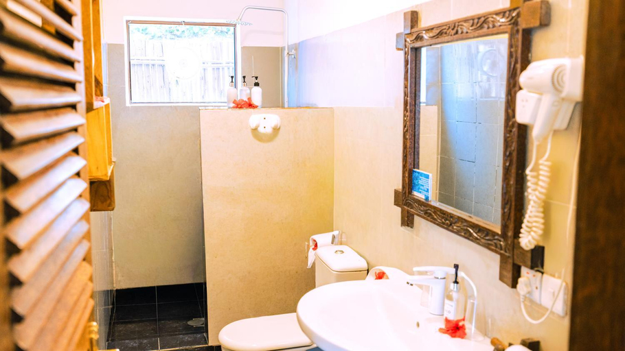 Bathroom 4, Paradise Beach Resort & Spa, Kati