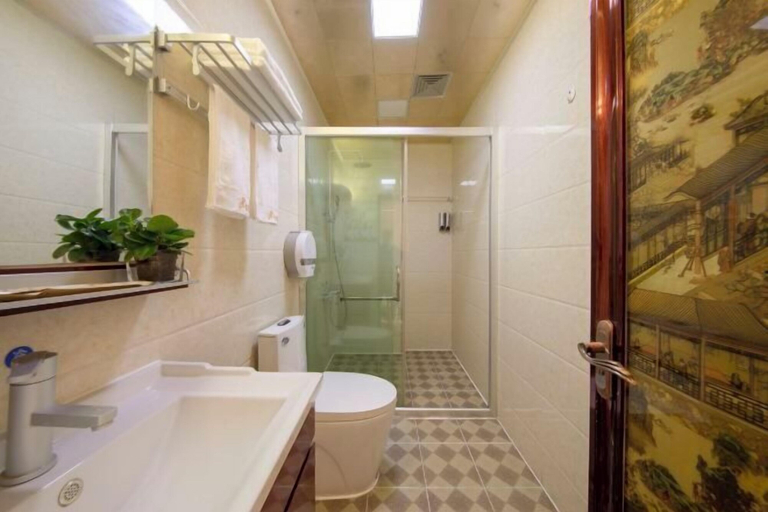 Bathroom 4, Lianyuan Hotel, Chuxiong Yi