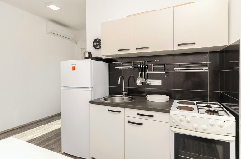 Others 5, Apartments Darinka, Vodice