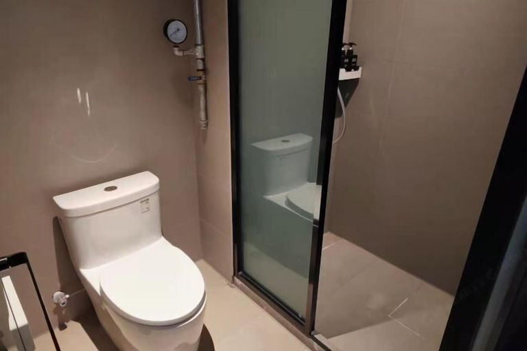 Bathroom 4, HanTing Hotel (Zhengzhou Zijingshan Subway Station), Zhengzhou