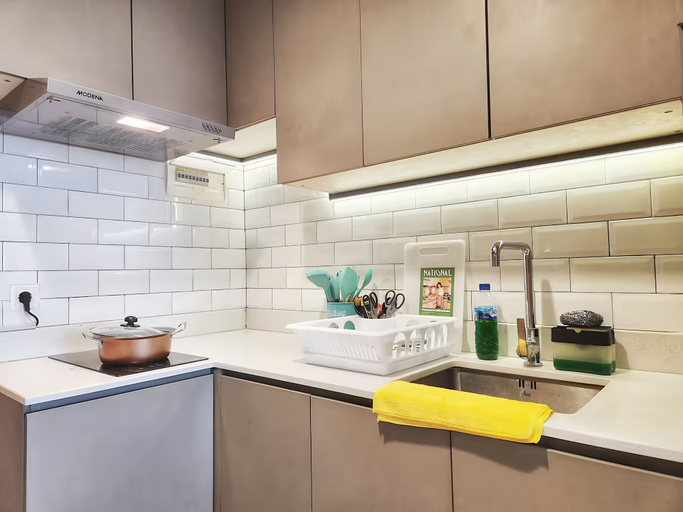 Private kitchen 3, Golden By SanLiving - 2BR - PIK, Jakarta Utara