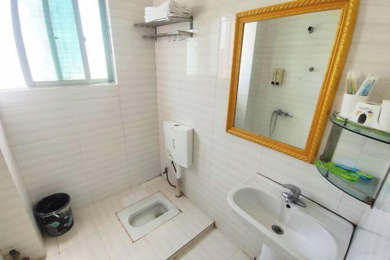 Bathroom 3, Huangdao Hotel, Sanya