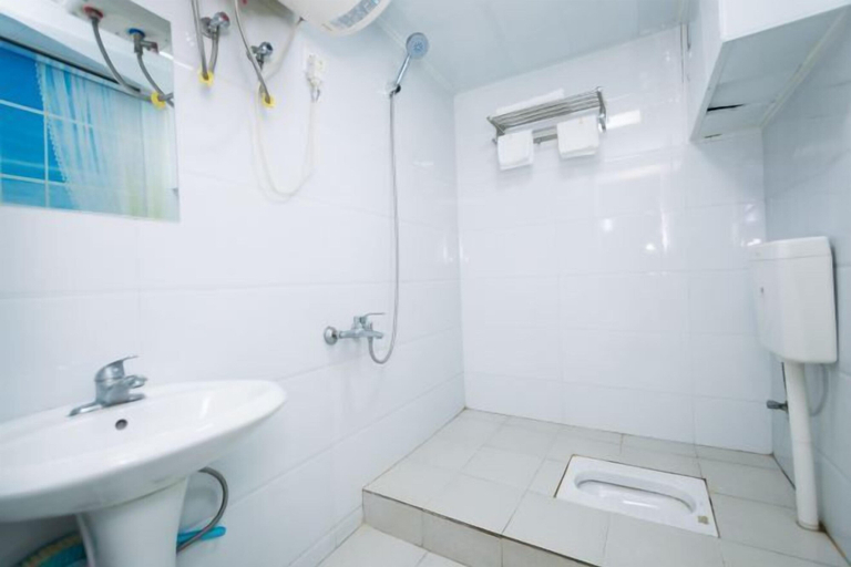 Bathroom, Hailun Hotel, Changsha