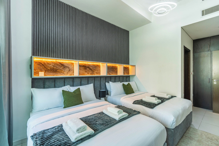 Room 2, Unforgettable Canal & Sea View, Dubai