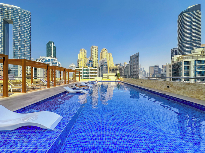 Pool 3, First Line Canal View Studio, Dubai