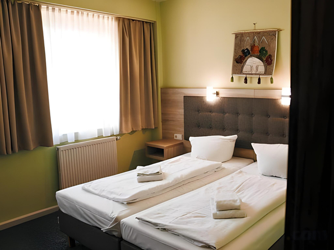 Bedroom 2, Hotel Pension Odin, Berlin