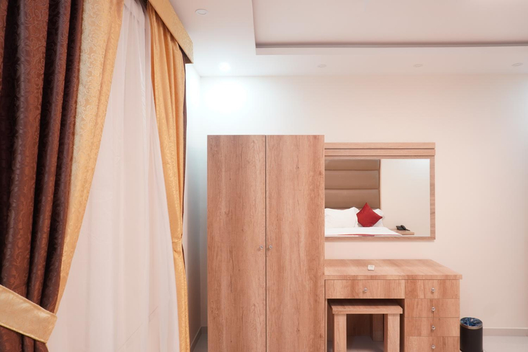 Bedroom 2, Dyar Sultana - 10 Mins Drive to Al Masjed Al Nabwi, Al Madinah Al Munawwarah