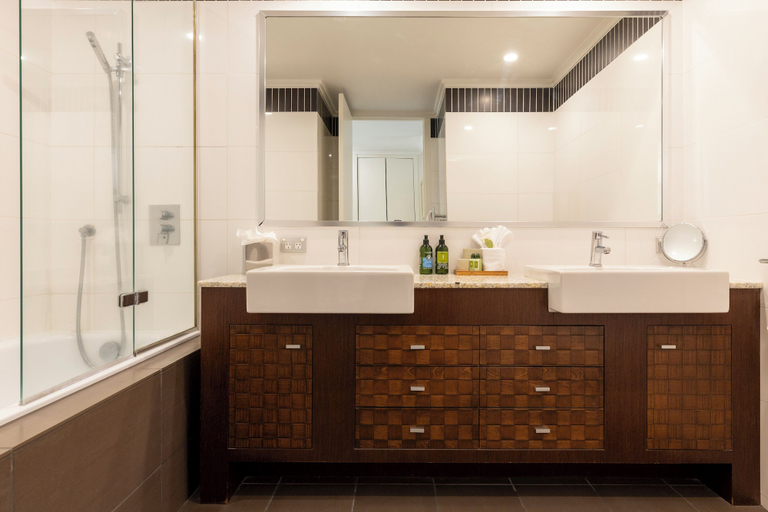 Bathroom 4, Sacred Waters, Taupo