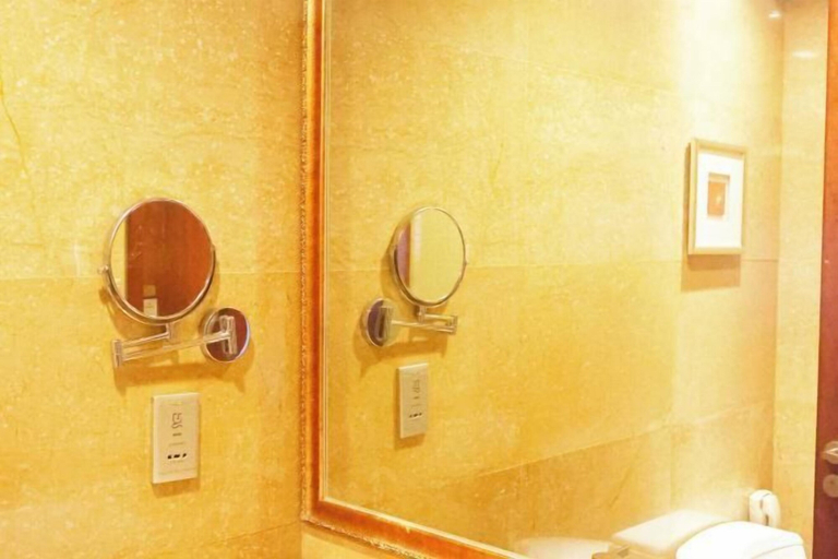 Bathroom 4, Yangzhou Slender West Lake Huijin Hotel, Yangzhou