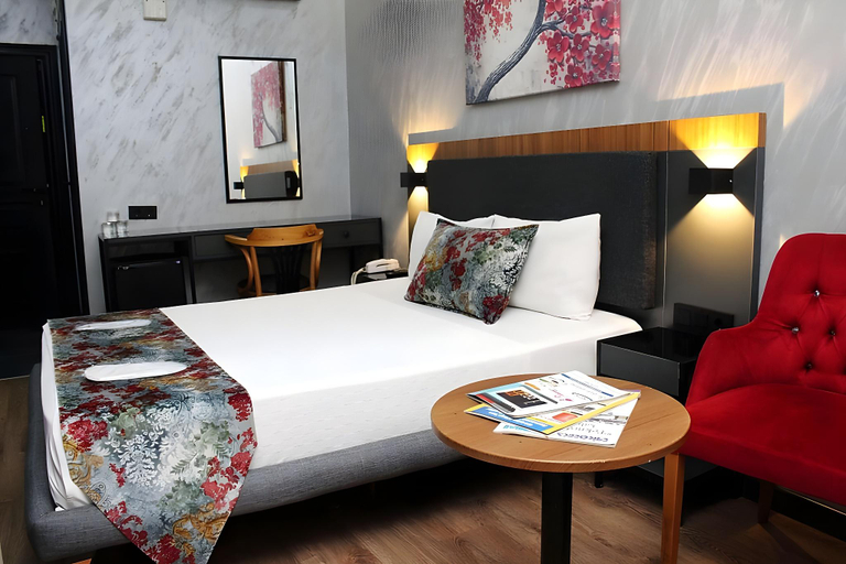 Bedroom 3, Istanbul Fair Hotel, Bakırköy