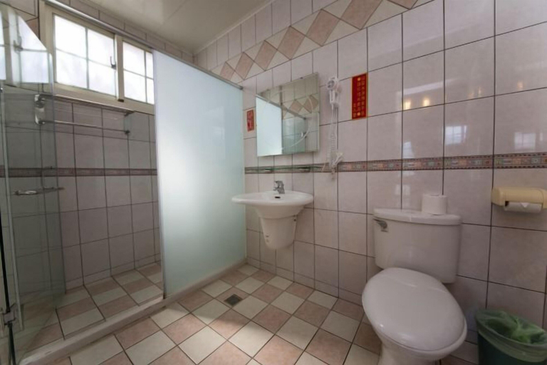 Bathroom 3, The Cotswolds Villa, Nantou
