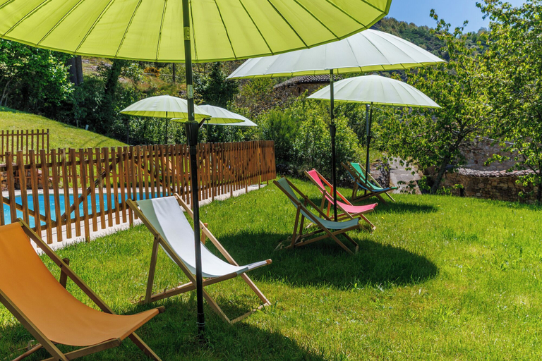 Outdoor pool 3, El Apartamentin de Verdiago, León