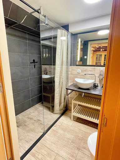 Bathroom 5, A&A Patio Suite, Amsterdam
