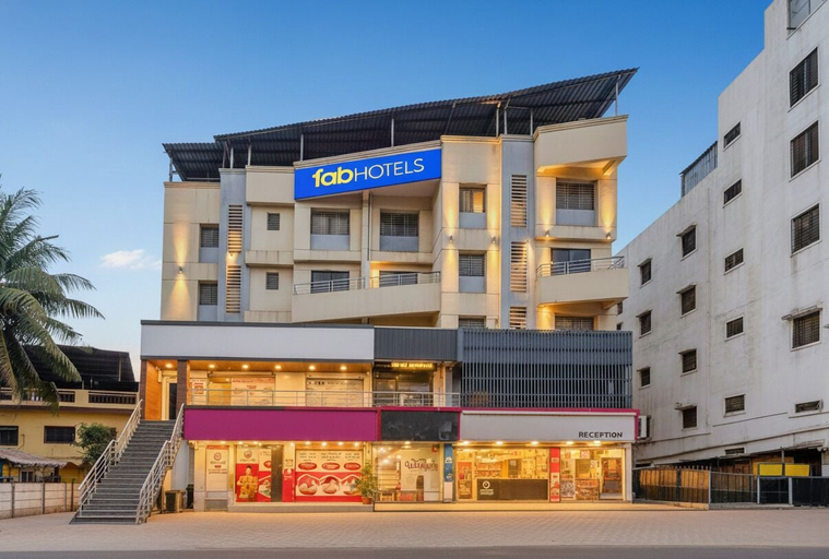Others 1, Fabhotel Chetan Executive, Pune