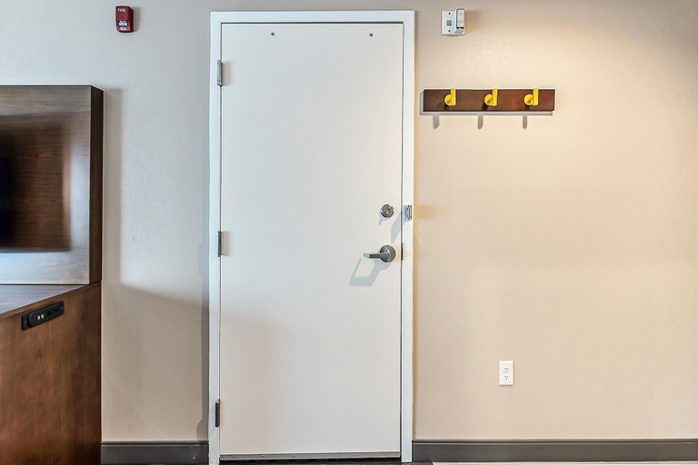 Others 3, Hampton Inn & Suites Howell, Livingston