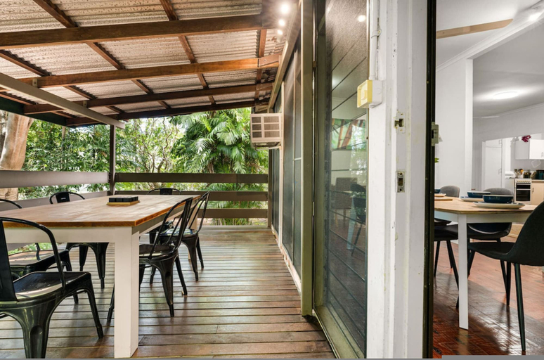 Room 5, Zen City Tropics Fenced Yard - Balcony - Desk, Larrakeyah