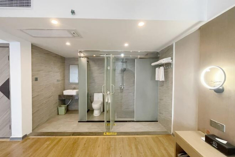 Bathroom 4, Serinity Hotel (Yangshuo West Street Lijiang Branch), Guilin