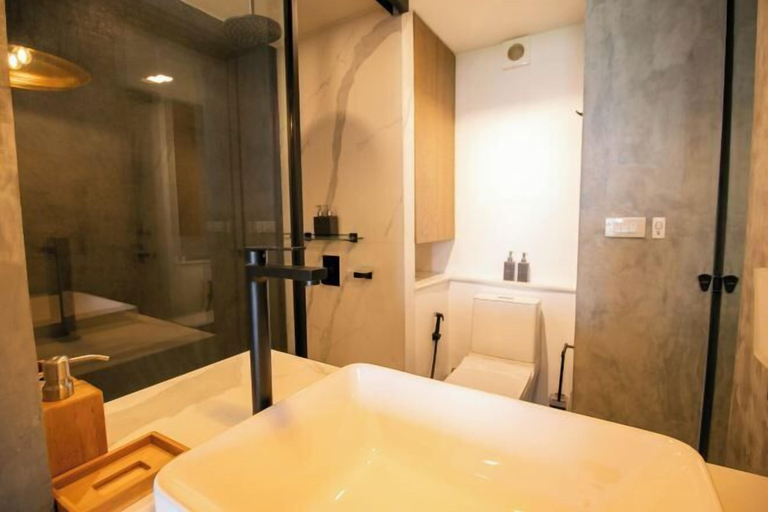 Bathroom 3, Escape Condominium Beachfront Suites - Mae Phim, Klaeng
