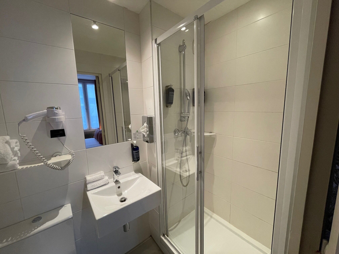 Bathroom 4, Parici Hotel Boulogne Billancourt, Hauts-de-Seine