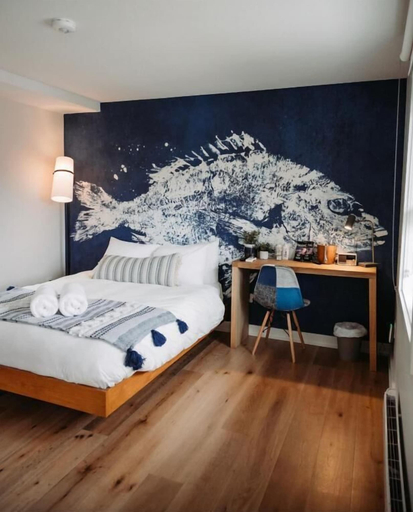 Bedroom 3, Penny's Motel & Apres, Grey