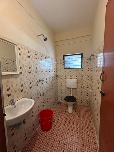 Bathroom 5, TGM INN, Kottayam