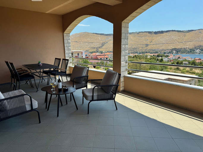 Food & Drinks 5, Apartments Josi, Šibenik
